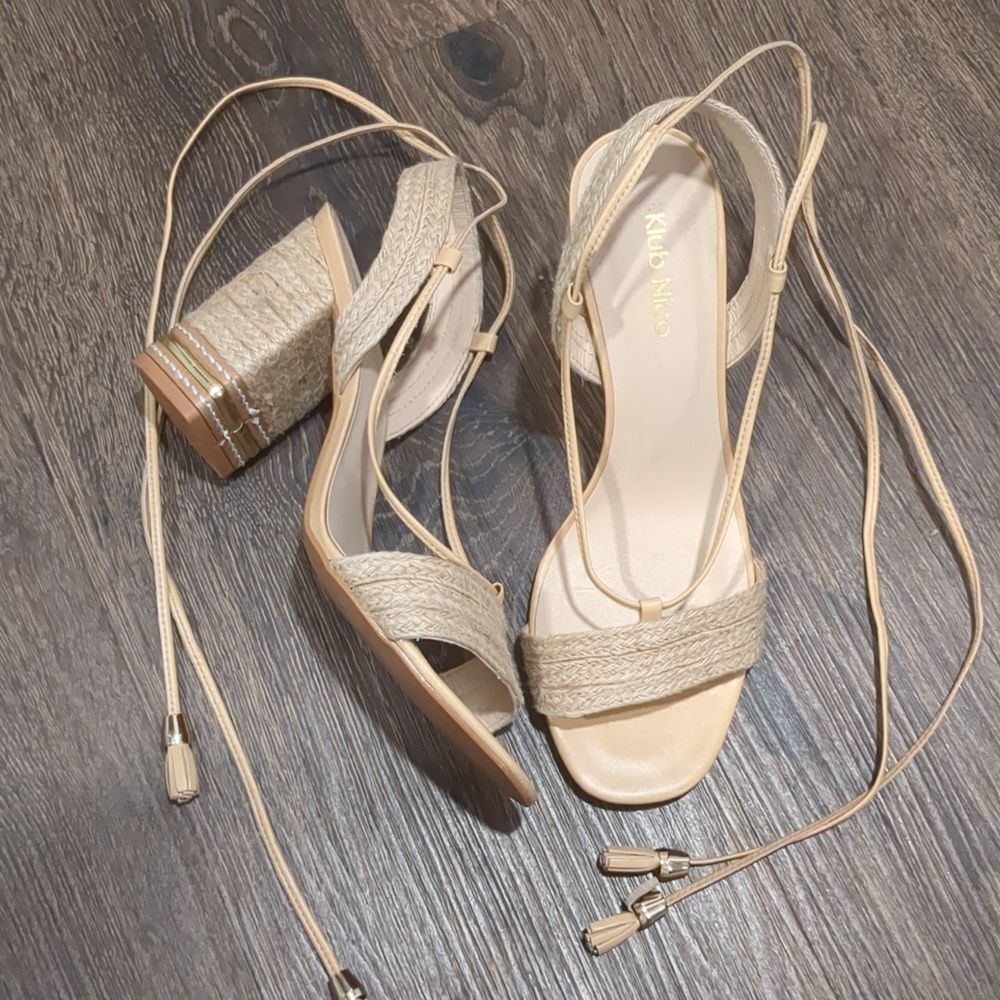 Klub Nico Block Heel Woven Raffia Lace Up Ankle Tie Sandals – Beige with Gold Ac